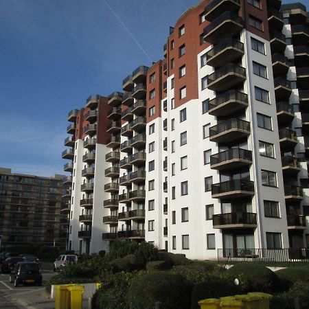 Appartamento De Panne Plaza Esterno foto